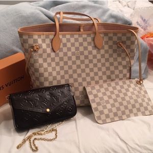 Louis Vuitton wristlet/pouch